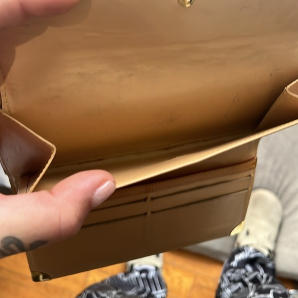 PRICED TO SELL - Louis Vuitton & Murakami Vintage clutch/wallet - Picture 11 of 11